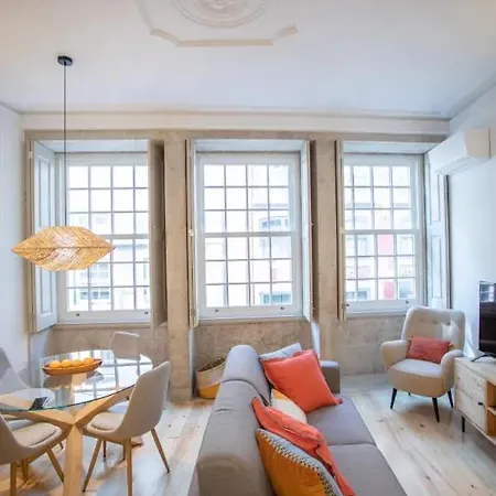 Апартаменты Almada Design Loft