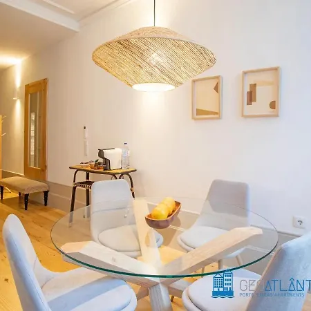 Almada Design Loft *