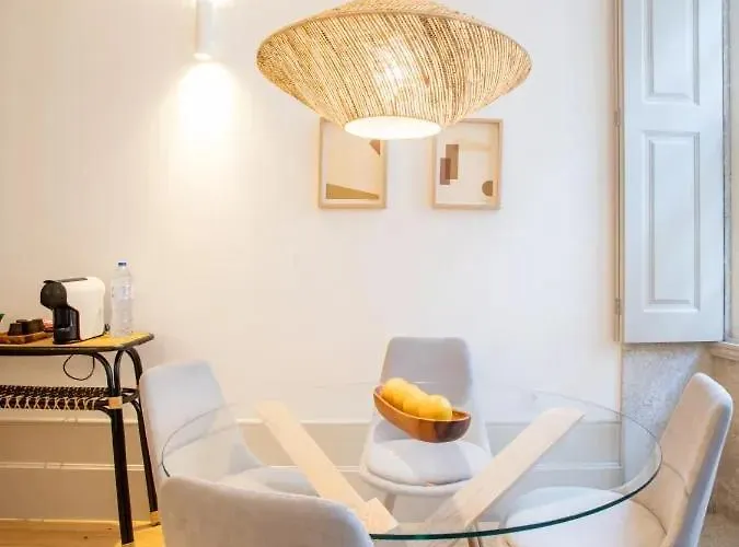 Almada Design Loft Apartment *