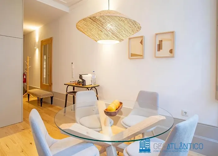 Almada Design Loft *