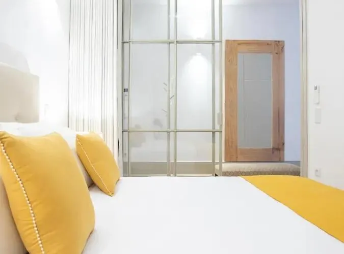 Almada Design Loft *