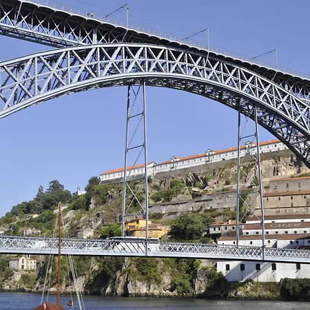 Διαμέρισμα Almada Design Loft